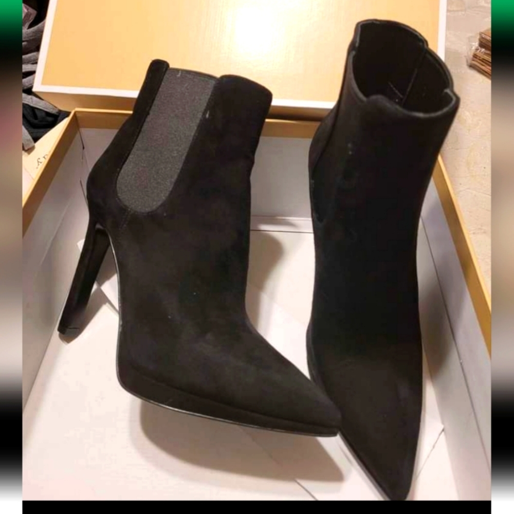 Michael Kors suede Black Booties